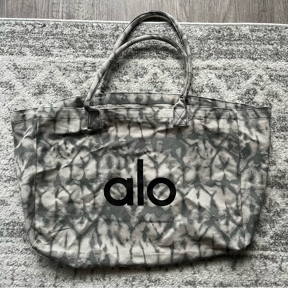 NWOT ALO tote bag